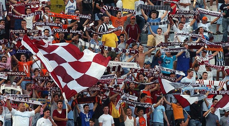 Rapidiştii şi-au trimis prietenele să le ia bilete pentru meciul Steaua – Rapid