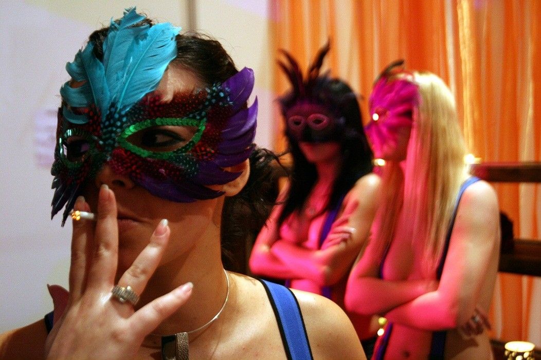 Legea pornografiei, aviz favorabil în Comisia Juridică a Camerei Deputaţilor