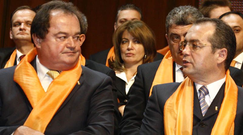 Boc are cele mai mari şanse la şefia partidului