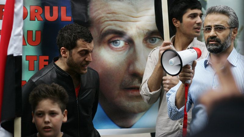 Sirienii din Timişoara îl vor spânzurat pe preşedintele Bashar Al-Assad
