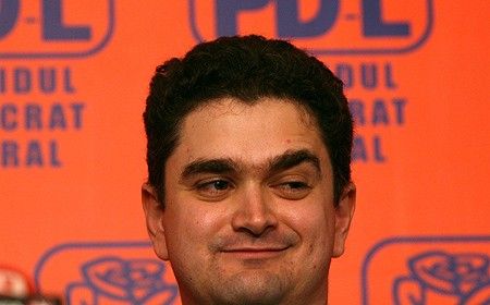 Paleologu: Votul pentru mine e util. Nu vă fie frică, nu se supără nimeni. Nu-i aşa, EBA?
