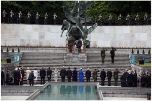 Regina Elisabeta a II-a, primită cu răceală de irlandezi