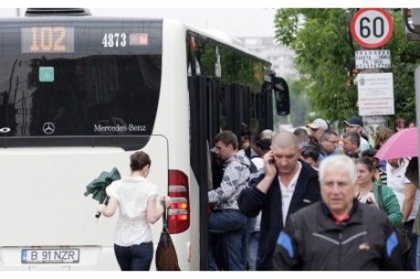 Directorul RATB spune că solicită „din două în două săptămâni” majorarea tarifelor cu 40%