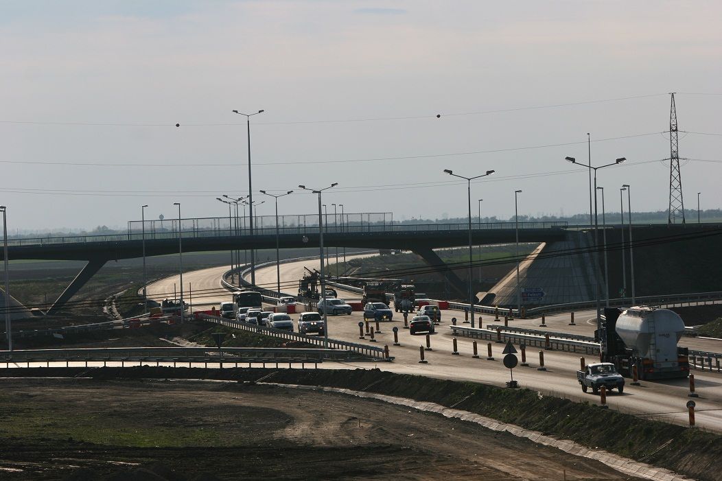 Tronsonul Basarab-Constanţa al A2 şi centura vor fi finalizate pe o bandă în iulie