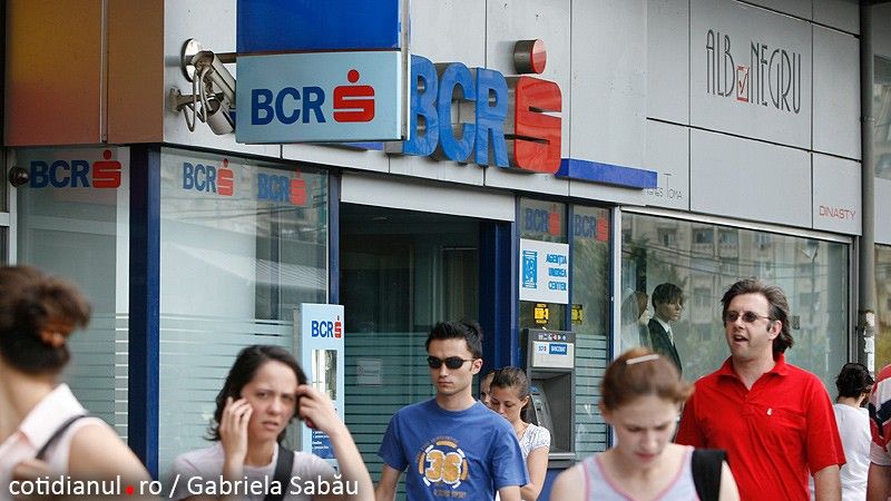 BCR caută 100 de stagiari