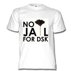 Tricourile pro-DSK, o nouă modă în Franţa