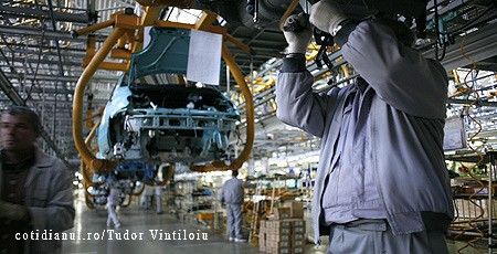 Ce beneficii ar trebui să primească angajaţii care lucrează de Rusalii