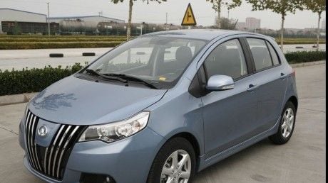 Chinezii fac cea mai ieftină maşină din Europa în Bulgaria