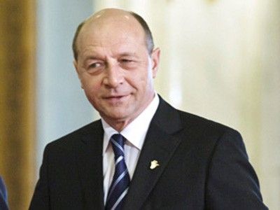 Băsescu poate fi demis numai dacă  9 milioane de români votează pentru
