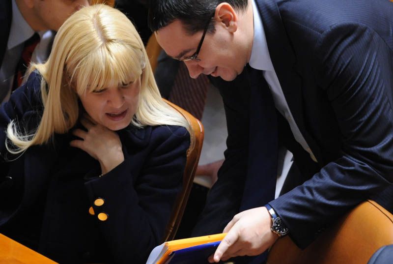 Ponta: Vom cere demisia lui Udrea din cauza opririi plăţilor pentru Programului Operaţional Regional