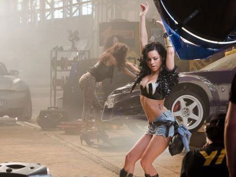 Inna a lansat un nou videoclip (video)