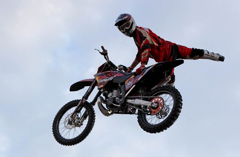 Un motociclist a fost surprins circulând cu 142 km/h