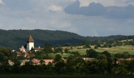 OMT: România îşi dublează numărul turiştilor străini dacă promovează muntele, Delta şi viaţa la ţară