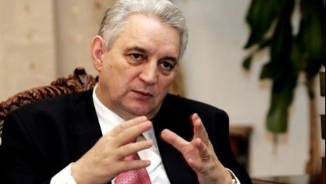 Ilie Sârbu: Manipulare, dezinformare, minciună şi slugărnicie – numele vostru e Sebastian Lăzăroiu