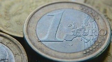 Euro coboară sub 4,26. Curs BNR: 4,2560 lei/euro