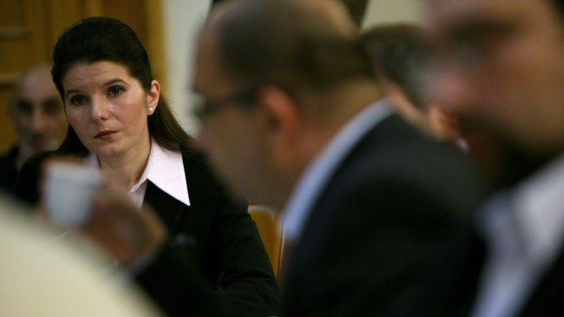 PDL începe să-şi albească miniştrii