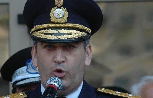 Gabriel Oprea le oferă bucureștenilor cântece ostășești și patriotice