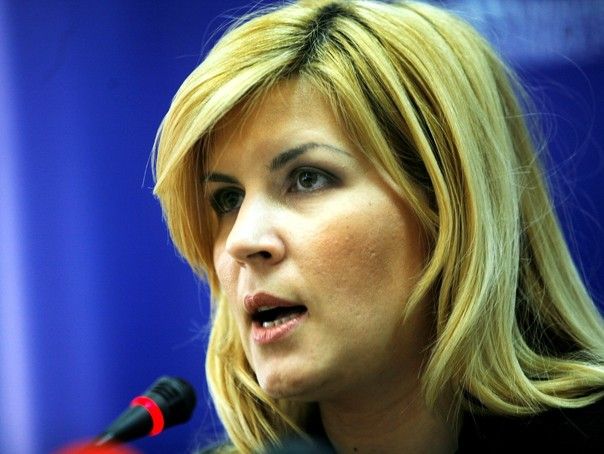 Elena Udrea inaugurează Triunghiul Mănăstirilor