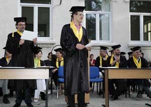 Universitatea Bucureşti are disponibile, în toamnă, peste 2.000 de locuri pentru studenţi