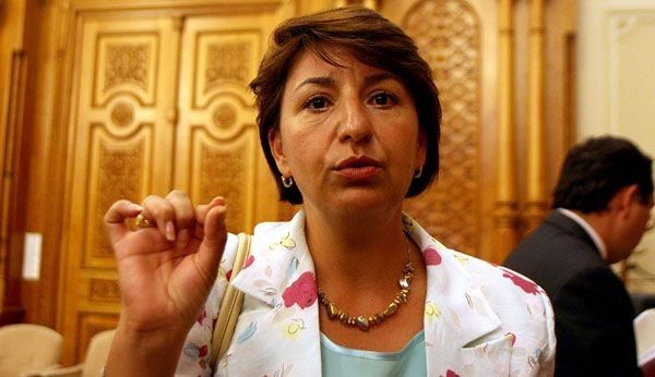 Sulfina Barbu va candida din nou la şefia Organizaţiei de femei a PDL, împotriva Andreei Paul Vass