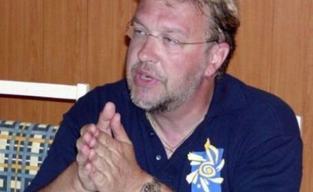 Cotabiţă: Singurătatea e relativă, prezenţa oamenilor nu te scapă de ea