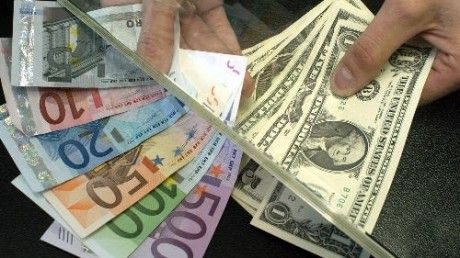 Euro a ajuns la cel mai redus nivel din ultimele şapte luni