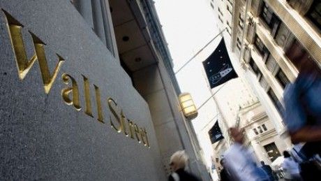 Sute de persoane au încercat să ocupe Wall Street, în semn de protest faţă de reducerile bugetare