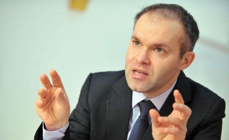 Funeriu, gafă după gafă: Universităţile nu pot fi „centre de învăţare remedială”