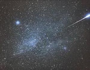 Spectacol pe cer în această noapte: Curent de meteoriţi cum nu s-a mai văzut de 65 de ani
