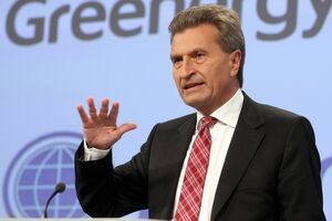 Uniunea Europeană va monitoriza tranzacţionarea energiei, pentru a împiedica abuzurile