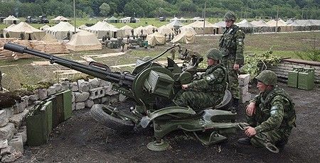 Rusia: 100 miliarde dolari pentru apărare în următorii zece ani