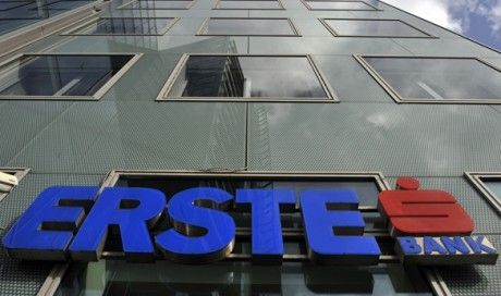 S și P a scăzut la negativ perspectiva ratingurilor Erste