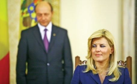 Udrea: Mai toate femeile cu funcţii importante au fost susţinute măcar la început de preşedinte