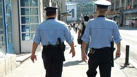 Poliţiştii amenință că vor ieşi în stradă dacă Poliţia Locală va deveni „sluga” primăriilor
