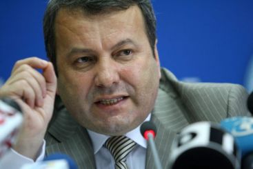 Ialomițianu. Parcă ne împrumutăm la cămătari