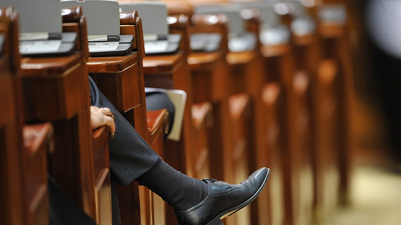 Începe lupta pentru şefia Senatului