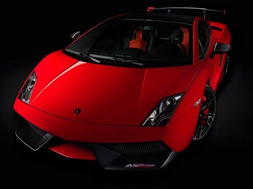 Noul model Lamborghini Gallardo, promovat cu clipuri şi imagini de pe Transfăgărăşan