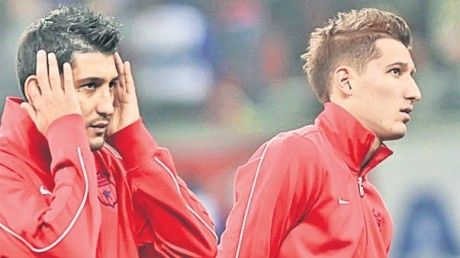Scandal cu fraţii Costea: Mihai l-a umilit pe Ilie Stan, Florin a fost dat afară!
