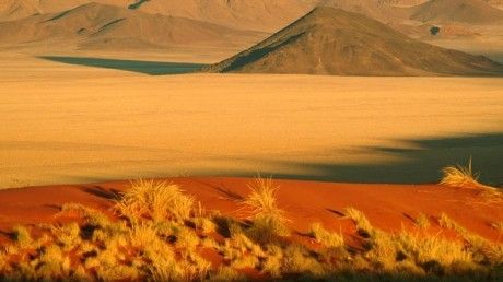 O sferă a căzut din cer în Namibia: sunt fragmente ale unei nave spaţiale, spun autorităţile