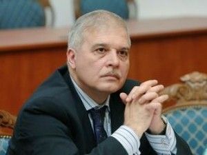 Athanasiu: Dacă vom mai mandata lacomi şi hoţi să nu ne plângem că o ducem rău