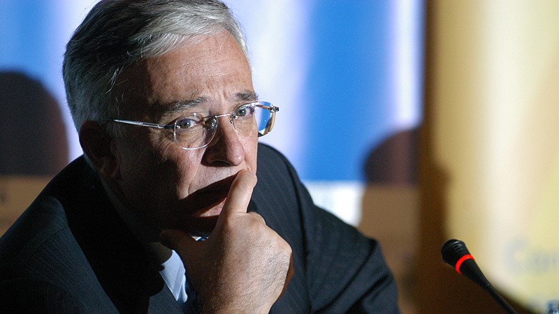 Mugur Isărescu, în dialog cu profetul crizei