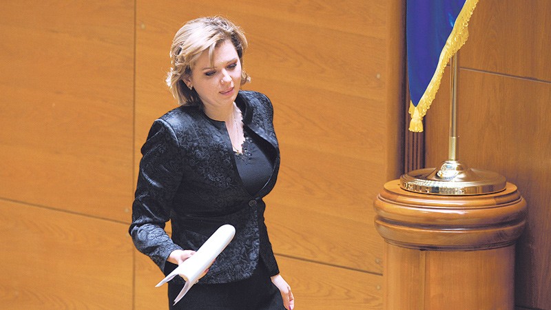 Bijuterii de 6.500 de euro în declaraţia de avere a Robertei Anastase