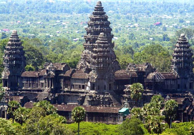 Angkor Wat – minunea din jungla Cambodgiană
