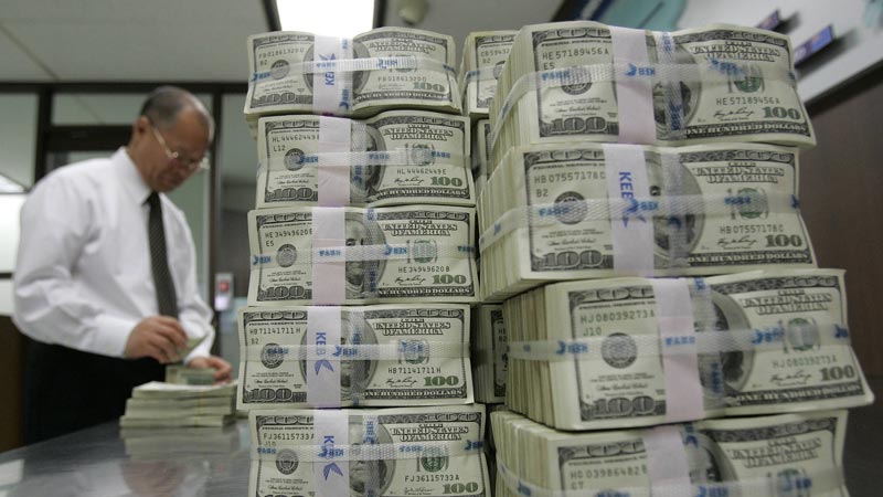 Firmele europene mizează pe dolar