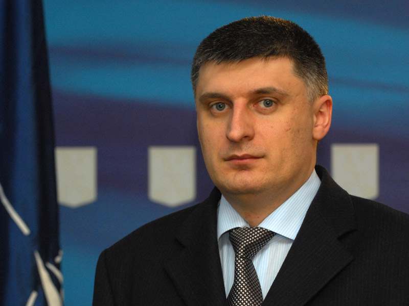 Cătălin Avramescu se tratează cu ceai de păducel