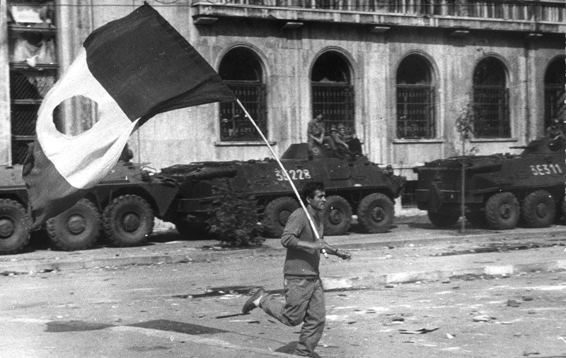 O nouă revoluţie în România!