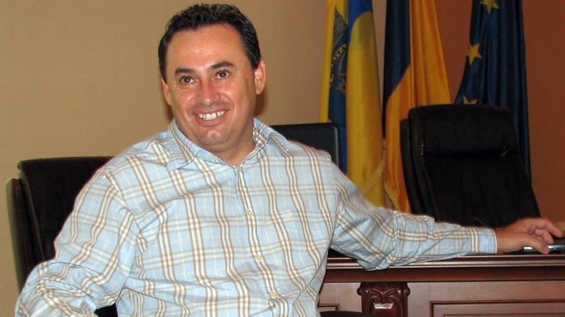 Gheorghe Falcă, naşul ministrului de Interne, a fugit de la locul accidentului