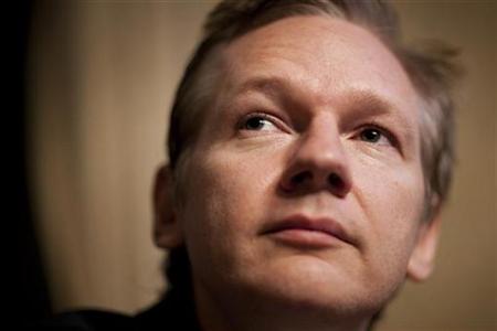 Fondatorul WikiLeaks, eliberat pe cauţiune la Londra
