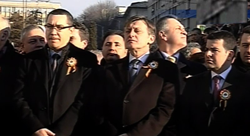 Liderii opoziției, în stradă, alături de mii de români, la sărbătoarea Unirii