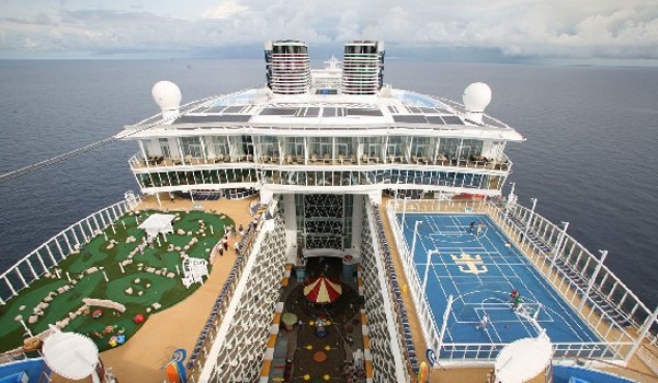 Joburi pe vase de croazieră